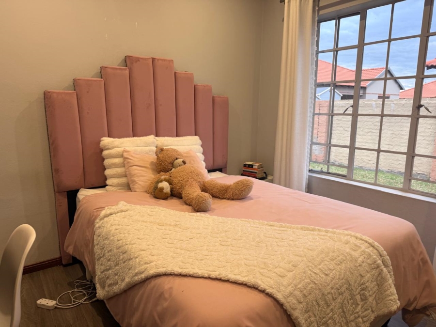 3 Bedroom Property for Sale in Waterkloof East North West